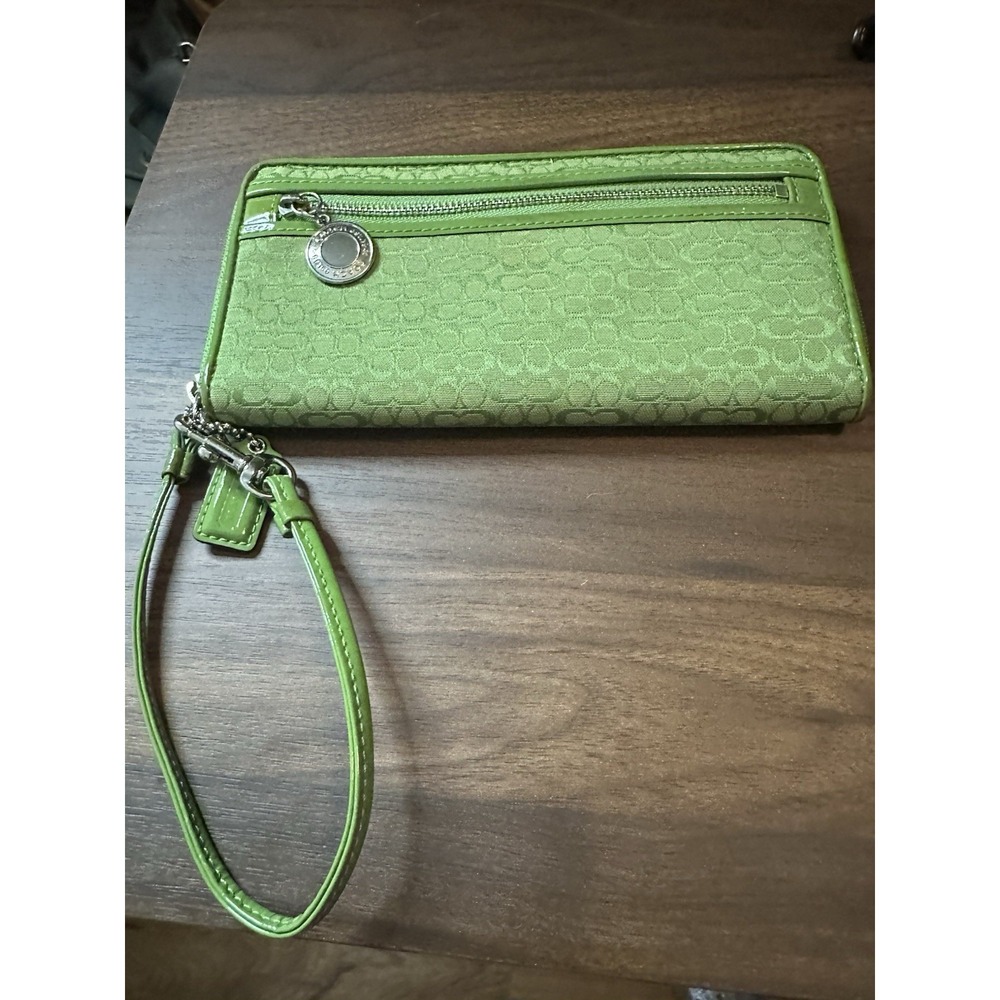 Coach Factory Green Signature Zip Wristlet Wallet w/ Wrist Strap Credit Card